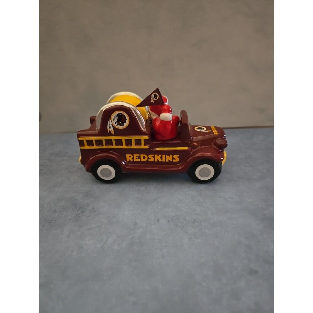 Danbury Mint 2020 Washington Redskins Festive Firetruck Christmas Ornament
